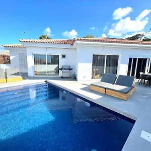 https://luxury-villa-callao-adeje.in-canary-islands.com