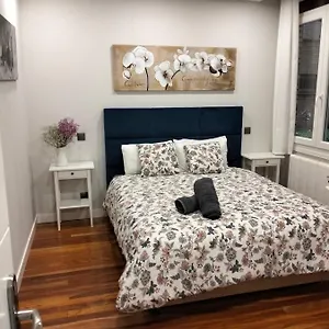 https://guggenheim-riverview-5-bedrooms.bilbaohotelsspain.com