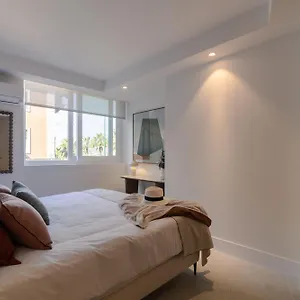Apartamento La Malagueta By Sharingco - Estudios Y Premium En Muelle Uno, Málaga